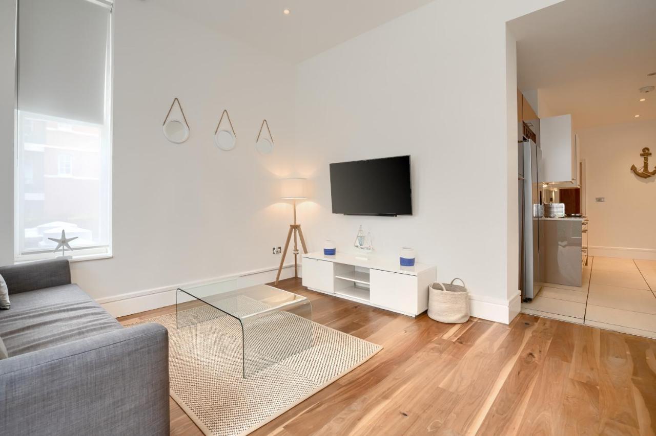 Luxury Seaside Apartment Eastbourne Exterior photo